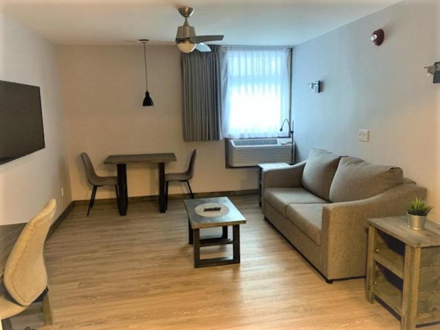 Hotel Far Hills Val-Morin Ngoại thất bức ảnh